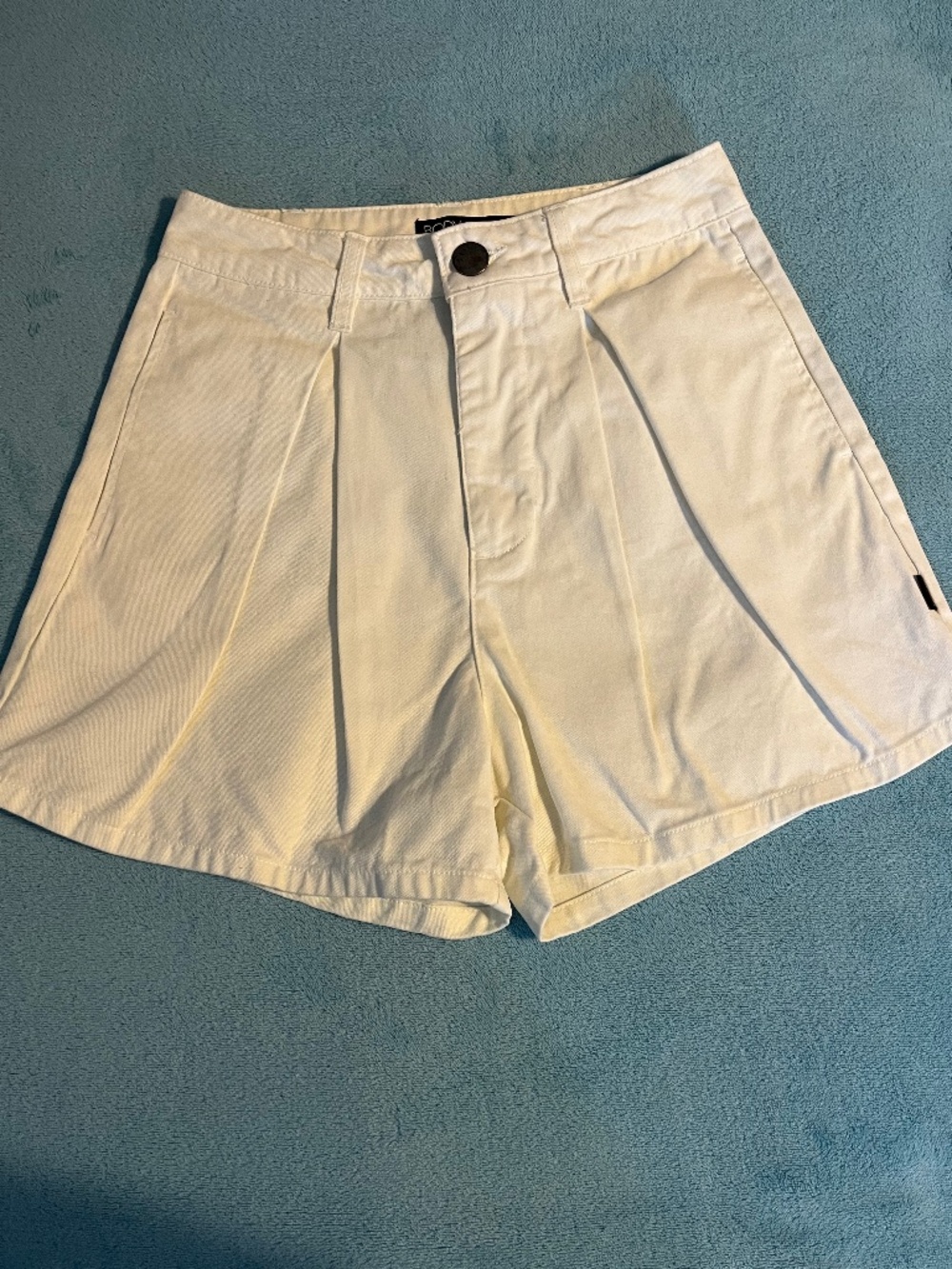 White High-Waisted Pleated Shorts